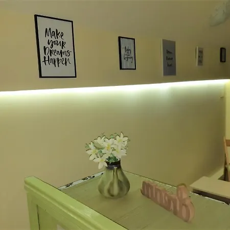 Sweet Center Apartment