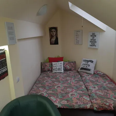 Sweet Center Apartment