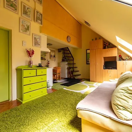 Apartment Sweet Center